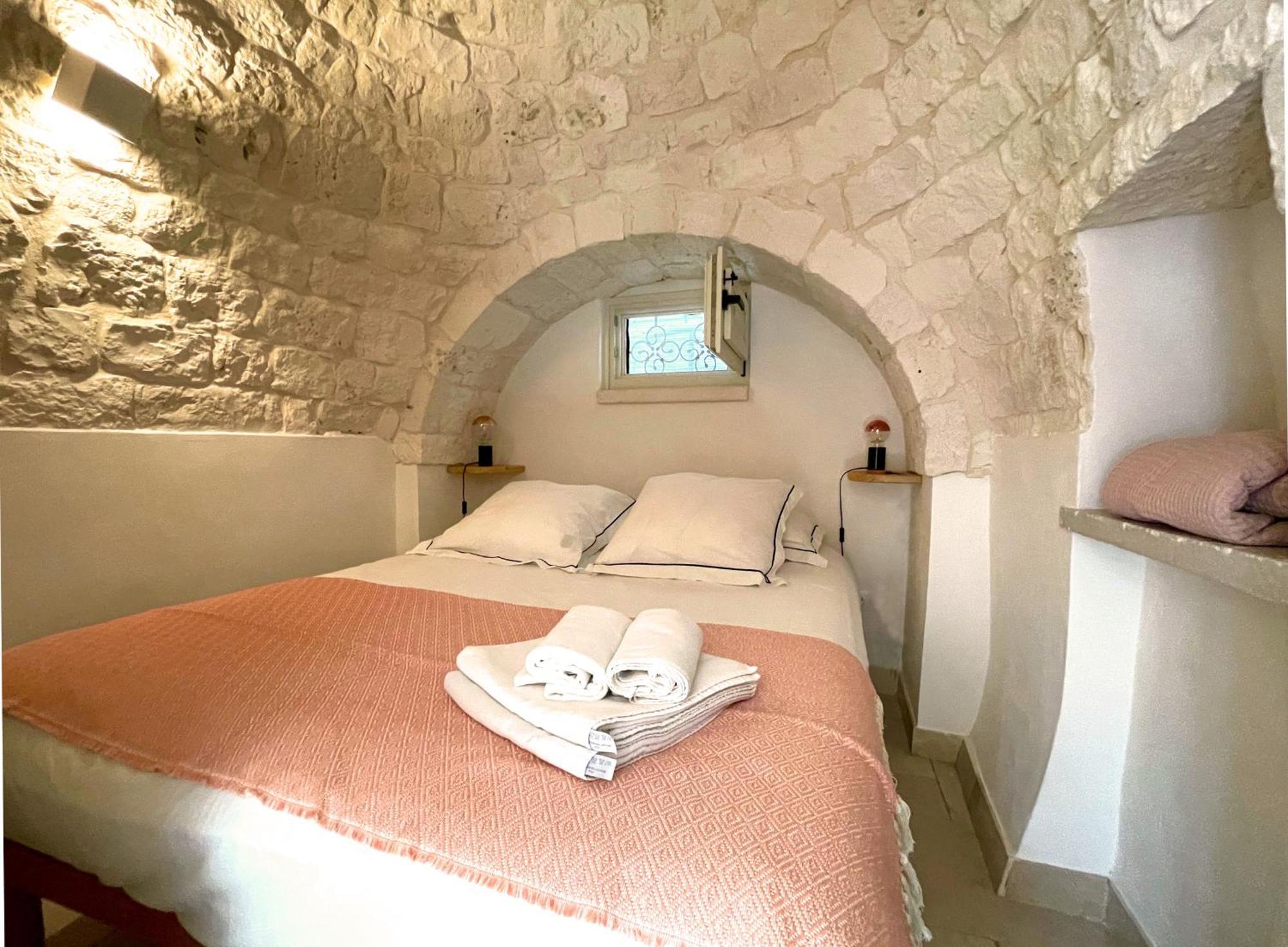 Trullo Panna Fragola - Exclusive Four Bedroom Villa & Private Pool Martina Franca Bagian luar foto
